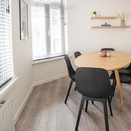 Etage 2 - Appartement In Centrum, 300M Van Zee En Gratis Parking 오스텐드 외부 사진
