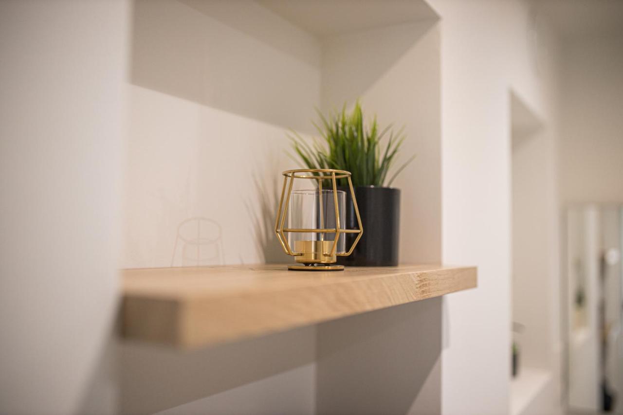 Etage 2 - Appartement In Centrum, 300M Van Zee En Gratis Parking 오스텐드 외부 사진